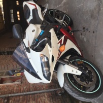 佛山出台05雅马哈R1！价格32000！