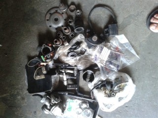 韶关出铃木AG100一推配件，CBR咪表齿轮，125后减震，888