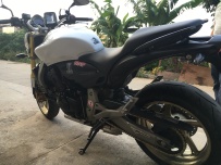 出售07年黃蜂600