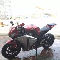 车队几个车友集体换车，cbr1000鹦鹉，cbr954.铃木k9一并发出来，有需要的进来看看！！