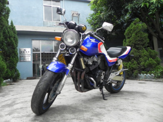 南沙大崗(代友發帖)出售 01 CB400 VTEC-1 售價:19500接指甲刀