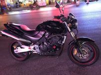 广州佛山金沙洲代友出售02年黄蜂600