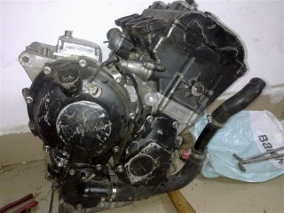 2000元卖YAMAHA.R6机头