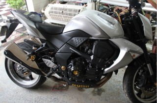 广西岑溪市出精神Z1000和竞速之星400