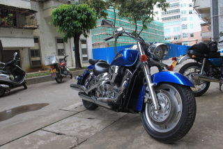 广东江门卖蓝色绝佳06年本田1300太子——VTX1300