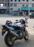 广东梅州28000出05年HONAD金杯版CB1300