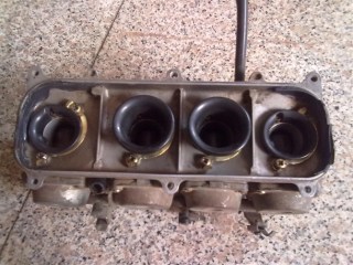 出售个CBR17期化油器，跟WRS排气带消音嘴