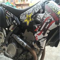 出部铃木DR-Z400 滑胎越野车，机器暴力