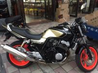 代友发贴出06年CB400三代