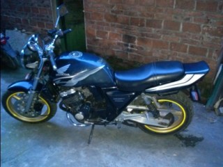 广西 来宾 出售 本田 94CB400  11500