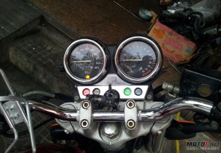 出一台红白94CB400