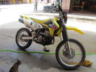 肇庆四会22888元代友卖02年铃木DRZ400爬鸡一台，。。。。。。。。狂降2000