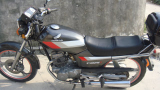 真奇怪 再重发贴卖靓仔CBT