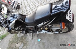 代友出售肇庆市区本田94 CB400  。。