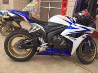 代友出售：08F5，原版原灯，因为换车出售。