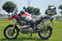 增城新塘出售 BMW R1200GS 带3箱 底座