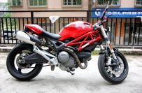 出10年大贸杜卡迪696