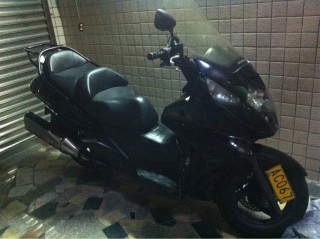 东莞代友发贴出06年电喷银翼600