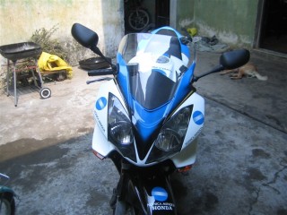 江门出售05年拦截机VFR800（欧板）