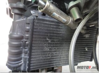 代友发帖《中山88888元出售10年BMWF800R》《接受换大贸ADV》