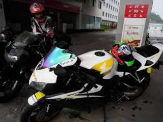 顺德出售 05 CBR1000 (已售）再见了我的宠爱