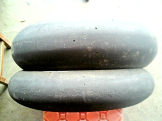 肇庆出售1对160_60_17光头肽SR400空气芯和尾翼,CB前碟,1对Z1000