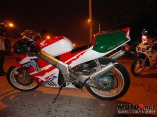 肇庆市代友出售**四仔