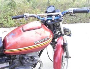 从新发贴喜欢经典车进.转让一台罕见经典本田CM200T