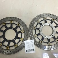 出售F5前刹车碟一对