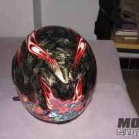 SUOMY赛车盔经典黑金海棠花