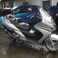 珠海18500元（代友）出售电喷本田银翼600 接受大小刀