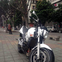 韶关代友3.2W让利重出铃木07 电喷 GSR400 又称小B-king