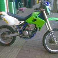 代友出售川崎KLX250 7800让路费 照片来了