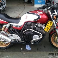 CB1代降价出售.另外卖多2台车子