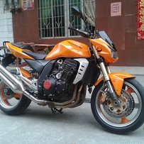 英德市黎溪镇36800售04年Z1000与一台50CC二冲踏板。