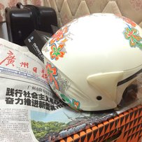 转让四个全新头盔Suomy，HJC和Bell