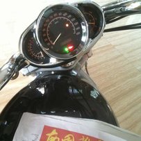 海南省琼海市代友出售京A牌照哈雷一部。03本田CB一部。