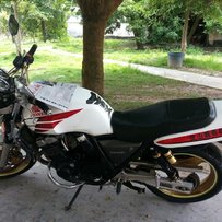 代友出精神94CB400