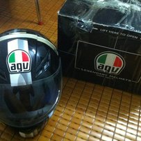 湛江地区出9.5新 agv王者之剑头盔