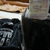 出售SOL 战神头盔 A星手套 一双