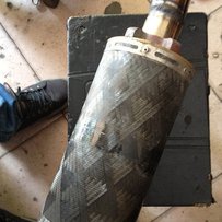 出条兄弟排气，8.5成新，内胆完整。