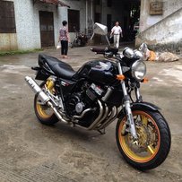 广东梅州1出一台本田98CB400