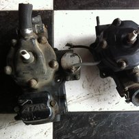 清远出售成色很新的**NS250R中缸一个跟青山博一头盔一个