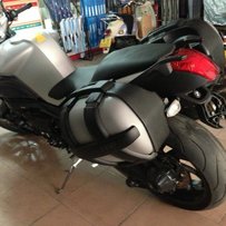 出售靓货BMW-K1200R、高配、原版原漆！(包厢)