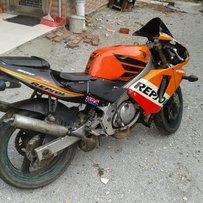 代友急出台鸡头精神`铃木RGV21期改本田CBR600包围