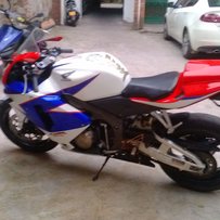 出：05年F5、K8小R、06Z1000、06黄蜂919、西风750RS等等好多台车````