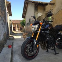 出台FZ1N和航拍无人机