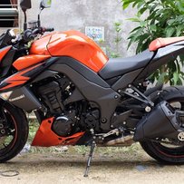 出售川崎12款z1000，今年月碣石购买新车自用至今4000公里