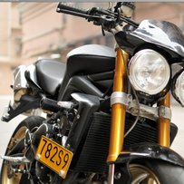 普宁流沙代友发帖36500售07匪王，10凯旋675.啊普利亚650拉力车。