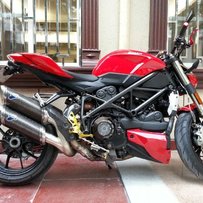 深圳有二部杜卡迪出售